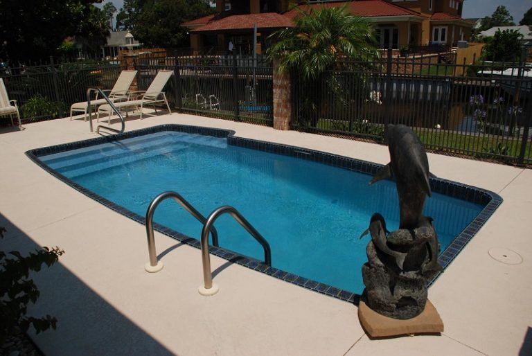 Home Fiberglass Swimming Pool Tiling